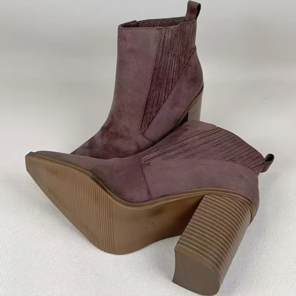 Elegant Suede Ankle Boots - Brown Sz 8.5 - Picture 2 of 3